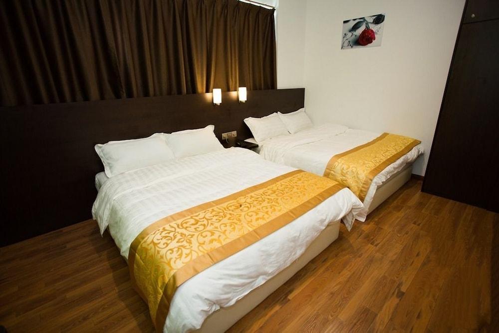 Hotel Zamburger Nur Ramadhan - Previously G Home Hotel Kota Bharu Esterno foto