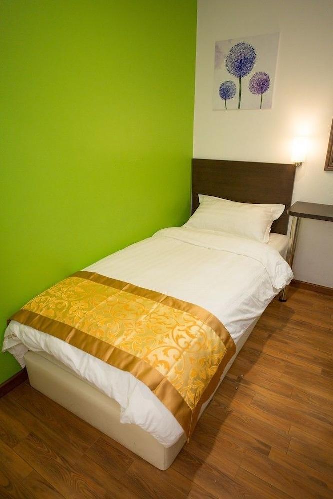 Hotel Zamburger Nur Ramadhan - Previously G Home Hotel Kota Bharu Esterno foto